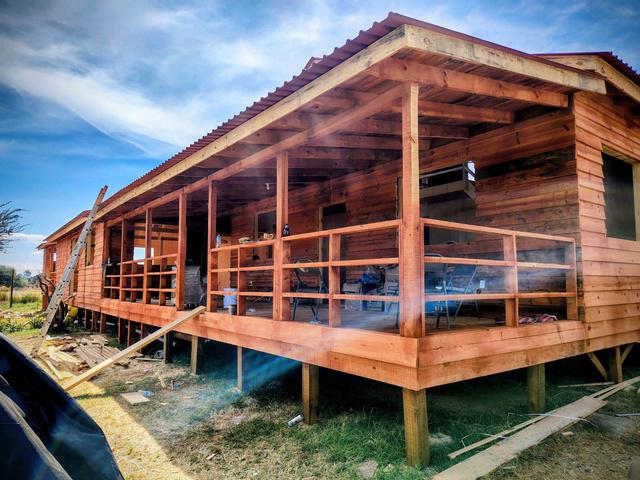 Cabaña ECO-5 – 171 m², salón y medios baños
